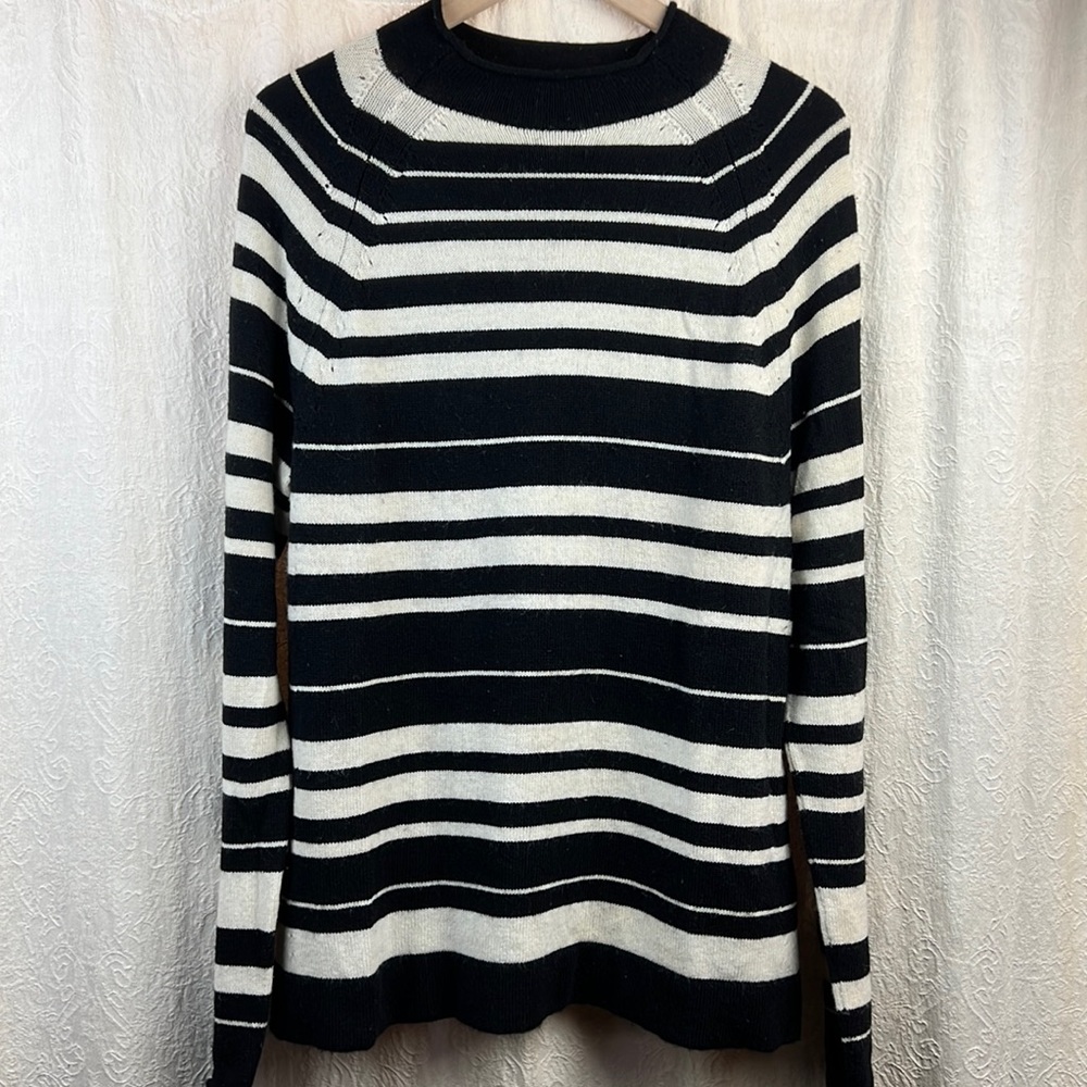 Gap Black & White Striped Merino Wool Mock Neck Sweater Size Large